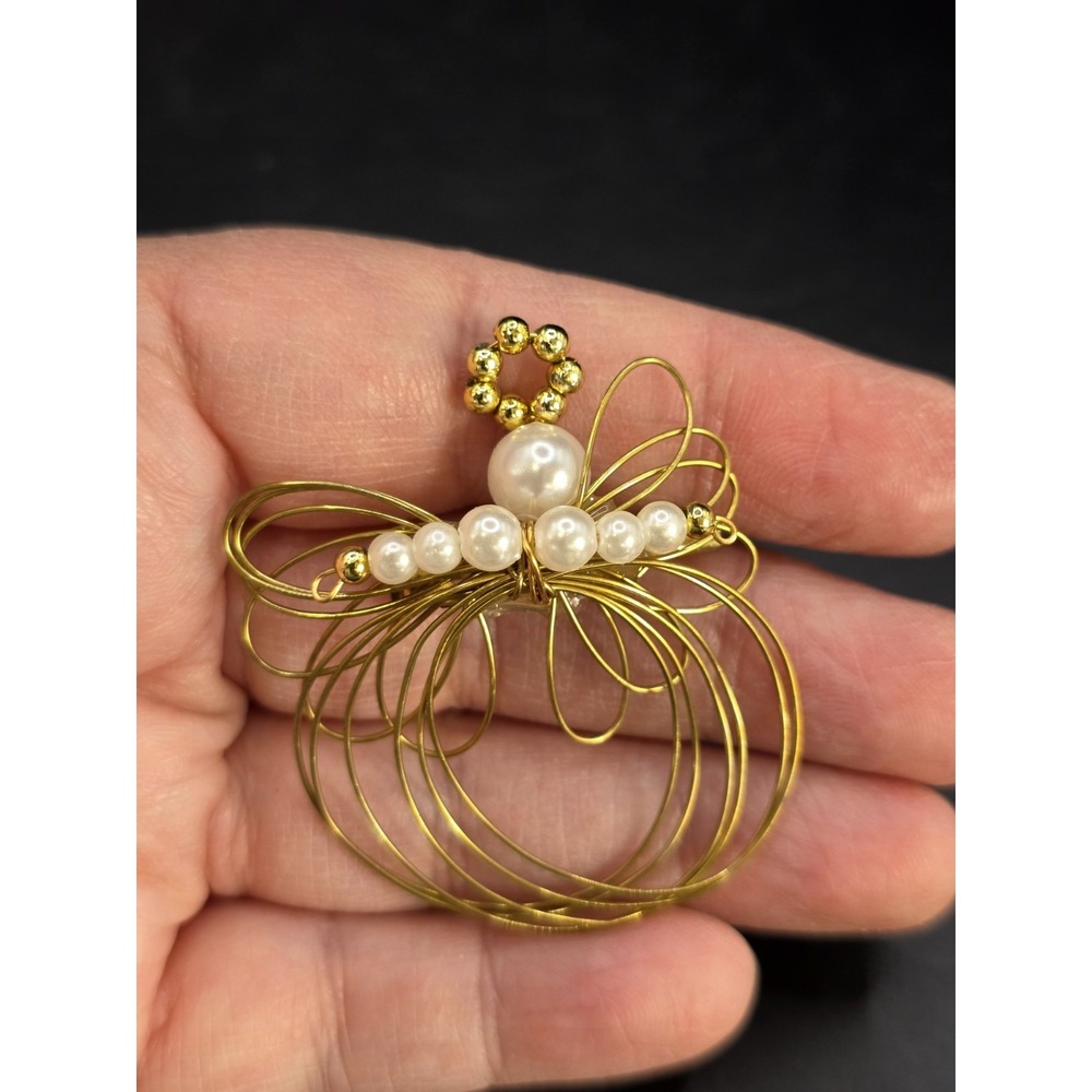 Vintage Gold Tone Wire Angel Brooch Pin W/ Faux Pearl